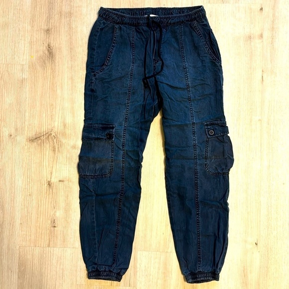 Bella Dahl Distressed Cargo Pants Navy size Small - Picture 1 of 4